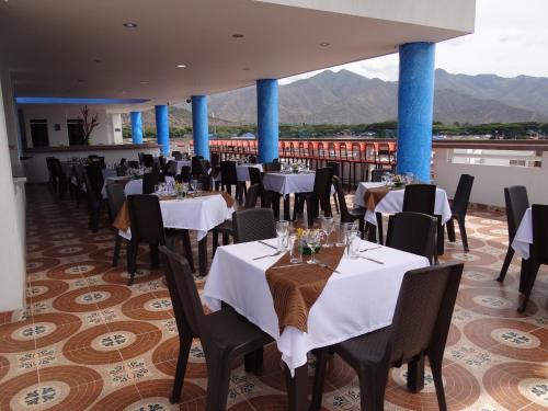 Hotel Oasys Blue in Roldanillo