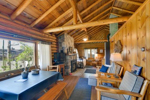 On All-Sports Lake! Lewiston Cabin w/ Boat Dock in Lewiston (MI)
