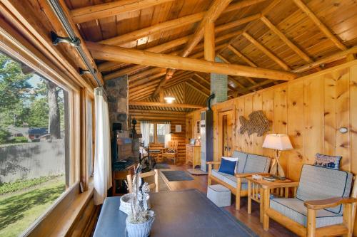 On All-Sports Lake! Lewiston Cabin w/ Boat Dock in Lewiston (MI)