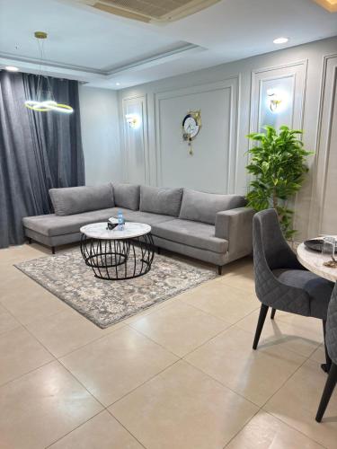 Gold Crest Mall Executive Serviced Apartments DHA Phase 4 - LMY Stays Lahore - image 7