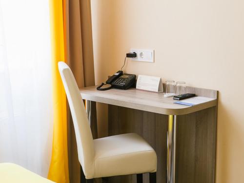 Raziotel Kyiv Yamska - image 9