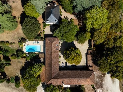 Domaine d'exception à 15mn d'Angoulême - Piscine