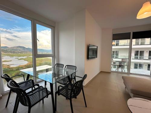 บริการและสิ่งอำนวยความสะดวก, Lagoon & Sea View 2-Bedroom Apartment in ซาเคส