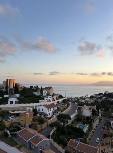 Apartamento vistas golf y Bahia, Málaga