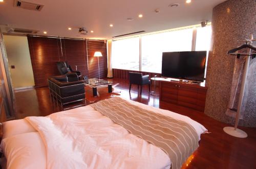 Luxury Double Room - Smoking - 15:00 Check in