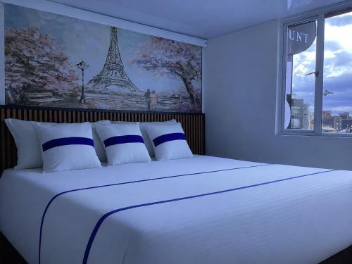 Paramount Hotel - image 5