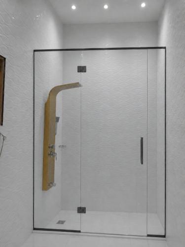 Private Suite with Swimming Pool - image 5