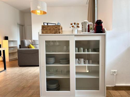 BorgoLuce Spacious Apt - 2 Baths & FREE Parking