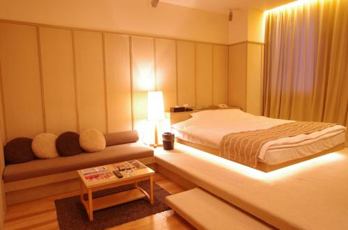 Superior Double Room - Smoking - 15:00 Check in