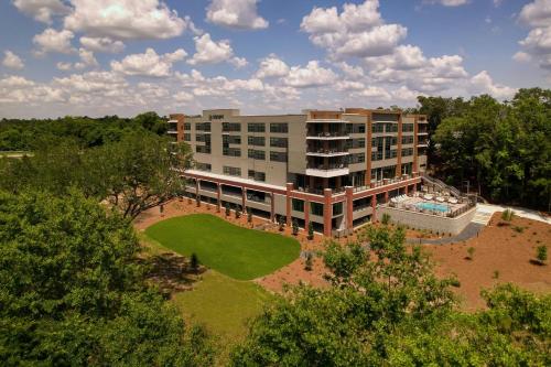 Element by Marriott Bainbridge Riverfront