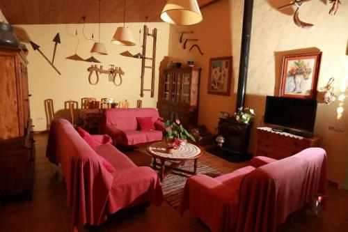 Can Micos - Masia de grupos 16 hasta 25 personas in Sils