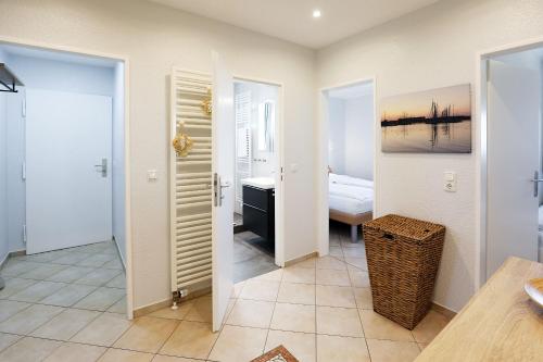 Bathroom, Strandhochhaus SA12 in Sahlenburg