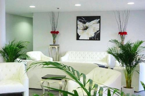 Coastal Stay with Pool in La Baule - image 2