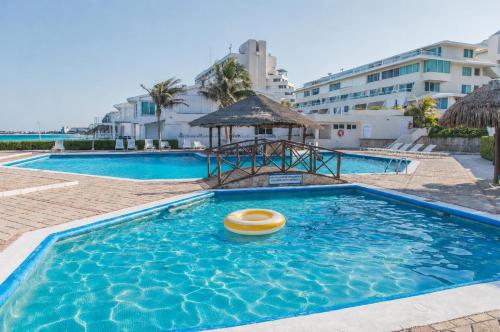 Ocean Turtle Nest, boutique beach apartment, Канкун (фото 5)