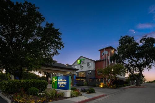 Holiday Inn Express & Suites Paso Robles, An Ihg Hotel