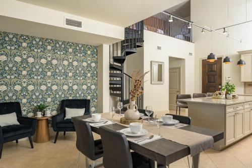 RiNo Loft w parking & mtn Views - image 3