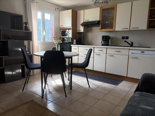 Appartement avec parking privé - 4 pers. - FR-1-836-78