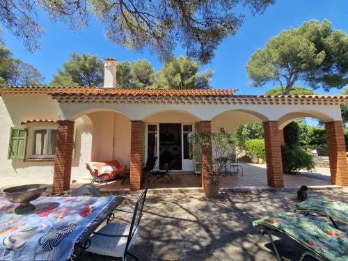 Villa calme avec clim et piscine - FR-1-100-371 - image 5