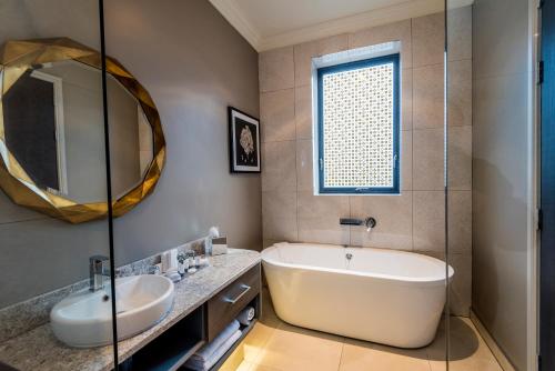Midlands Park Hotel - image 11