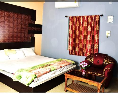 Hotel Royal Palace Dharamgarh in Bhawanipatna