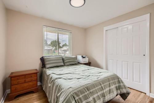 Pet Friendly I 3bd I Red Rocks I Belmar I Denver - image 2