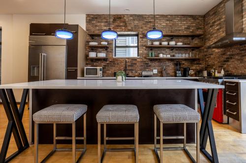 5-bedroom house in Pilsen near Medical District in Lower West Side