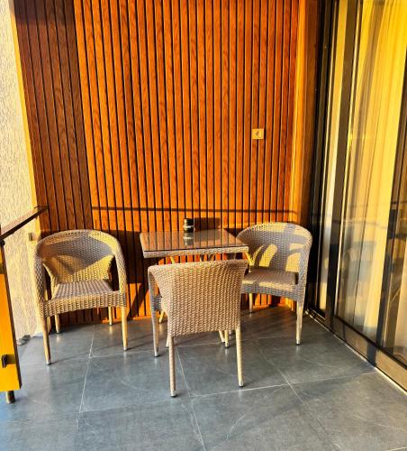 Terrace Kaprovan in Shekvetili