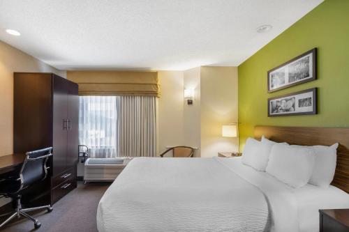 Sleep Inn & Suites Cross Lanes - South Charleston