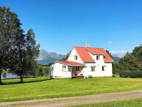 . 6 person holiday home in Storsteinnes
