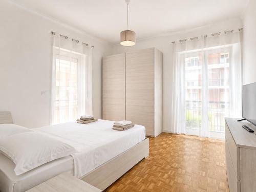 3 Bedrooms, Balcony 10 min Historic Center
