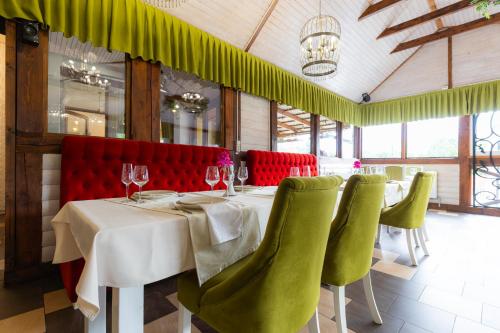Restaurante, Hotel Restaurant Vizit in Truskavets