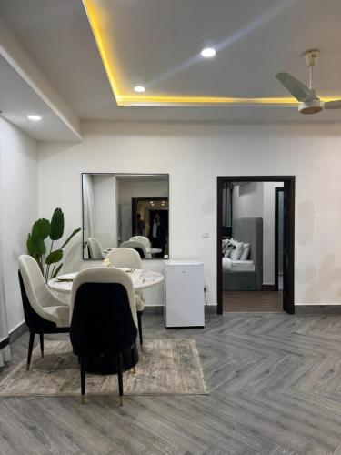 Designer Boutique Hotel Serviced Apartments Bahria Town Islamabad & Rawalpindi - LMY - image 3