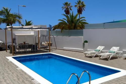 Casa Rafa Villa, 4BR Private Pool, Costa Adeje, Tenerife