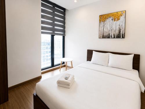 Vinhomes Skylake Luxury Apartment - Bobby Residence - image 5
