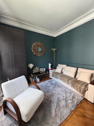Stylish and private setting Rue des Martyrs, Paris 9th arrondissement