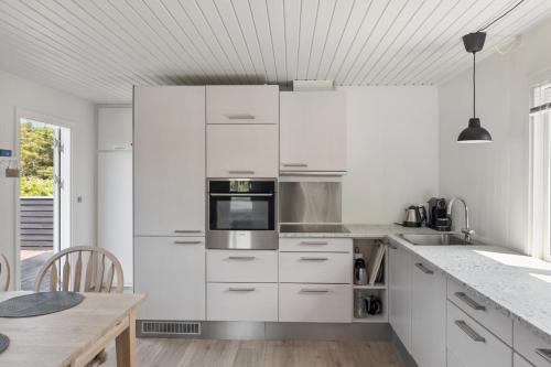 Facilities, Lovely Authentic House Just 350 Metres From Sea in Gronhoj