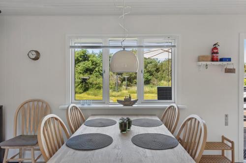 Facilities, Lovely Authentic House Just 350 Metres From Sea in Gronhoj