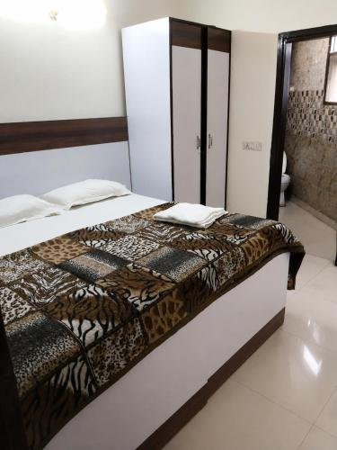 Chahal Guest House Nangloi in Punjabi Bagh