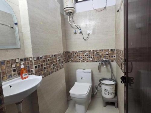 Chahal Guest House Nangloi in Punjabi Bagh