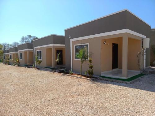 Budget twin room Lower Zambezi in Siavonga