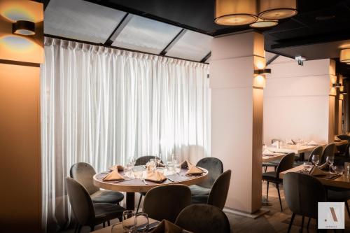 Ресторан, Kyriad NEVERS CENTRE in Невер