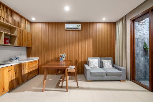 Ngoc Anh Villa  5BR Pool My Khe Beach - image 4