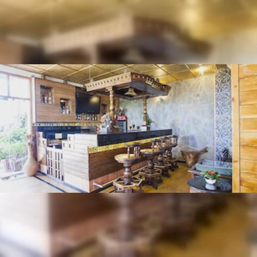 Restorāns, Cloudview Pines Cabin Resort Style Pvt Stay in Dagshai