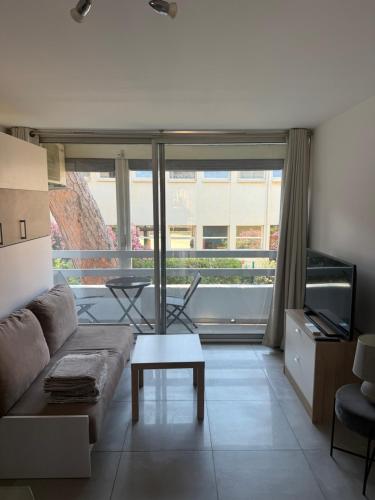 Superbe studio climatisé sur le port de Hyeres