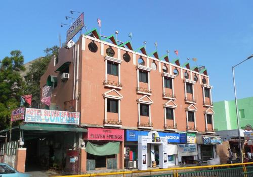 Hotel Silver Springs - Sarkhej-Okaf