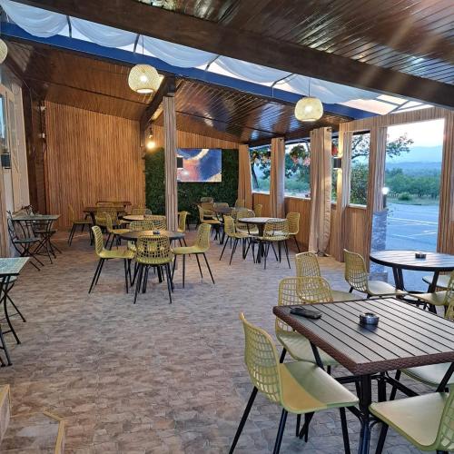 BLIM Restaurant Cazare Sound of Nature in Poienari (Gorj)
