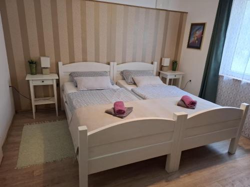 Rooms Bobic in Ličko Petrovo Selo