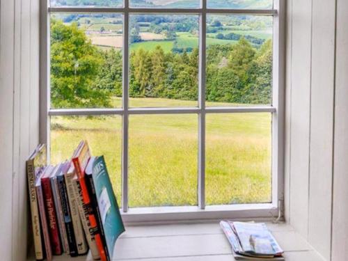 Skats, The Library - Uk46649 in Llangattock