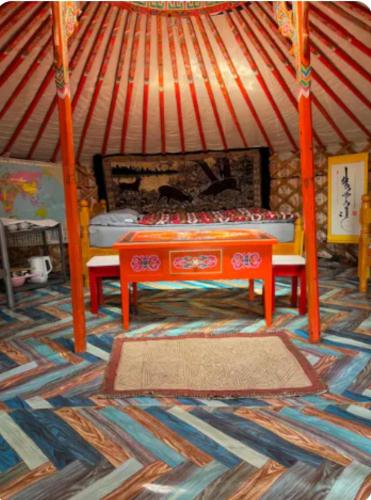 Mothers Traditional Ger in Hatgal
