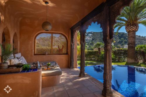 Villa Alhambra Del Portet by Abahana Luxe - image 4